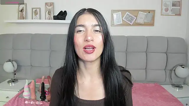 Chlooe Zoe online show from April 19, 3:29 am