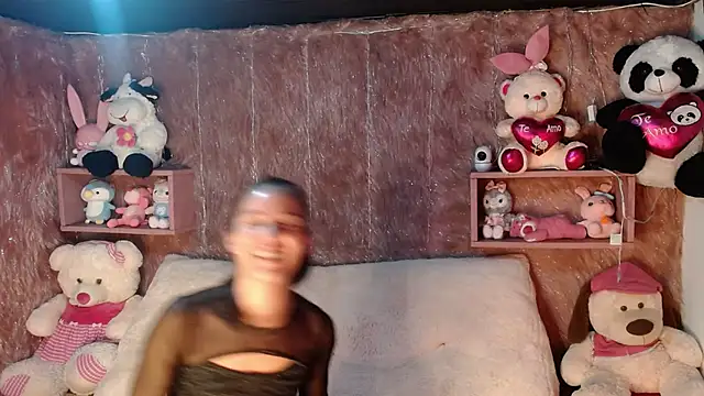 Snapshot of Chlooe_Zoe chatting on March 8, 7:42 pm Chlooe Zoe online show from March 8, 7:42 pm