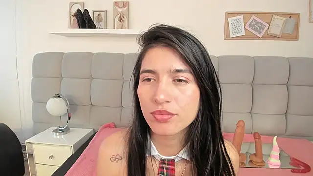 Chlooe Zoe online show from April 15, 7:58 pm