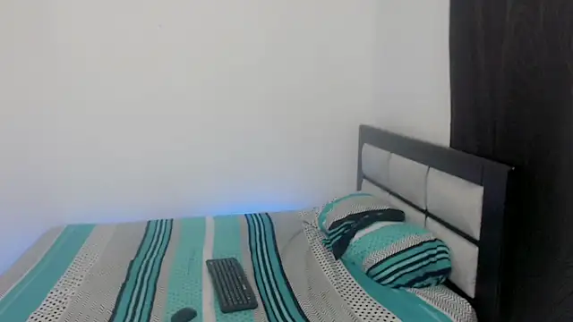 heueujej online show from October 19, 6:27 am