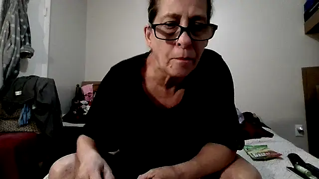 Snapshot of Keywest_Kate chatting on October 11, 10:00 pm Keywest Kate online show from October 11, 10:00 pm