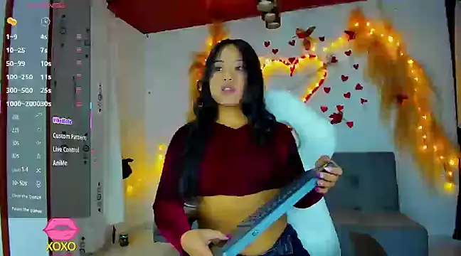 lovelypocahontas11 online show from February 14, 4:37 am