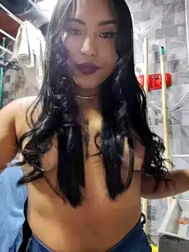 lovelypocahontas11 online show from January 23, 3:05 am