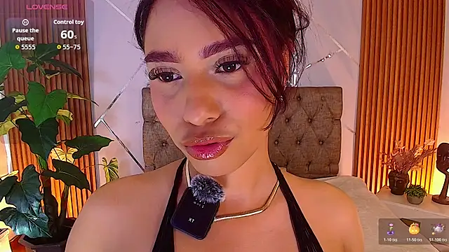 charlottee white online show from May 1, 9:53 pm