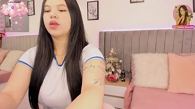 vanesa moon   online show from March 5, 12:29 am