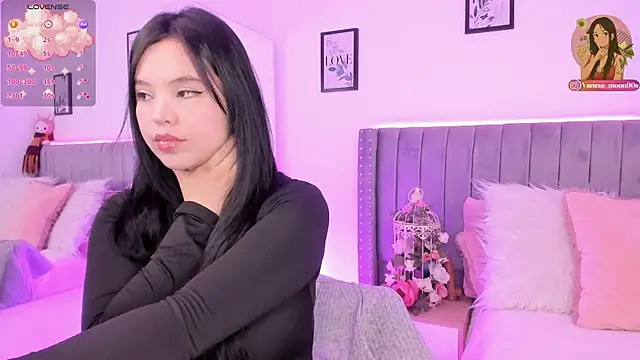 Snapshot of vanesa_moon__ chatting on November 21, 11:59 pm vanesa moon online show from November 21, 11:59 pm