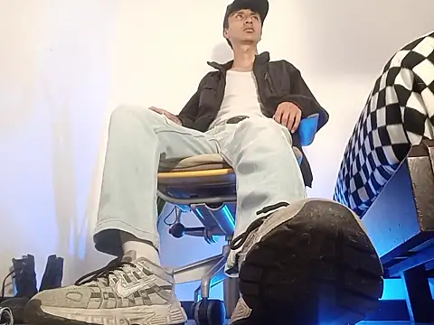 codysmith online show from November 7, 8:57 pm