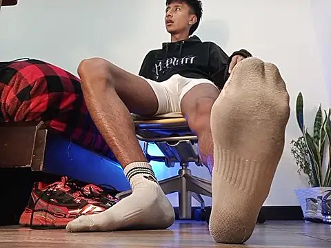 codysmith online show from December 21, 1:35 pm