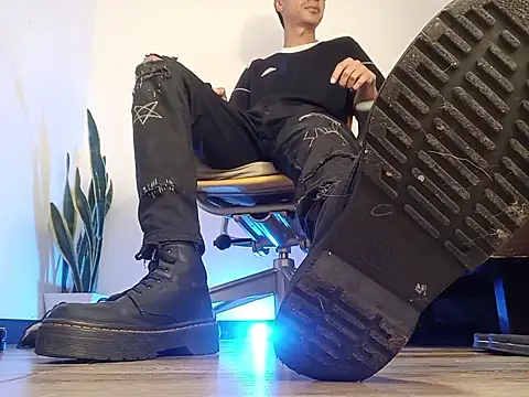 codysmith online show from November 5, 7:55 am