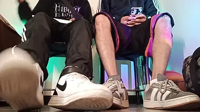 codysmith online show from April 18, 3:42 am