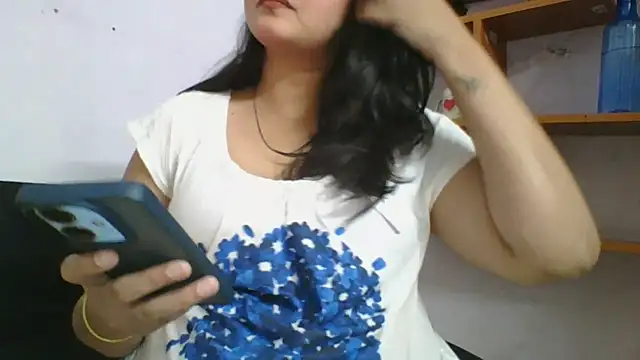Riya Stream01 online show from April 27, 9:57 pm