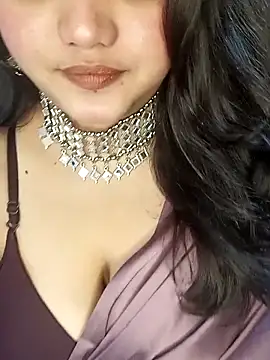 Riya Stream01 online show from May 26, 7:01 pm