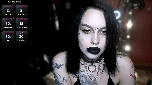 alexx succubus online show from April 2, 10:49 pm