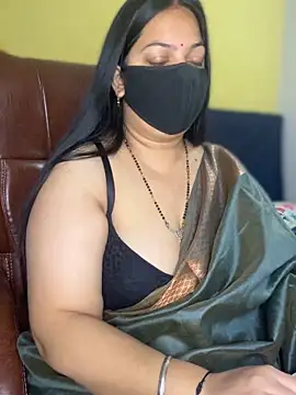 FlatVincy4 online show from December 15, 5:13 am