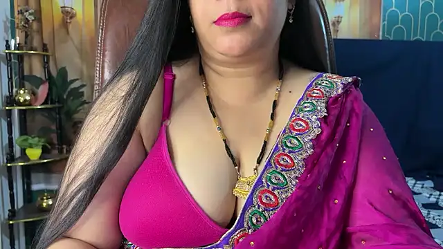 FlatVincy4 online show from April 18, 3:09 am