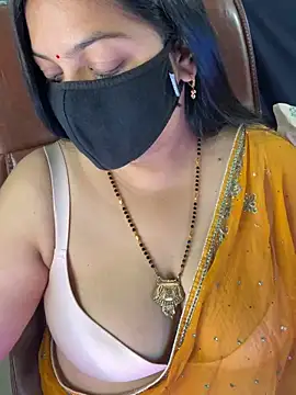 FlatVincy4 online show from November 21, 1:32 pm