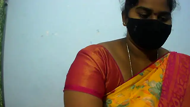Snapshot of telugu_indhu_0001 chatting on October 2, 10:18 am telugu indhu 0001 online show from October 2, 10:18 am