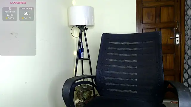 Snapshot of hot_menka chatting on September 26, 5:09 pm hot menka online show from September 26, 5:09 pm