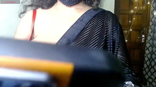 Snapshot of hot_menka chatting on October 11, 4:52 pm hot menka online show from October 11, 4:52 pm