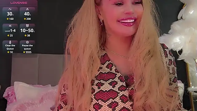 Snapshot of Marussia_luxury chatting on March 11, 4:07 pm Marussia luxury online show from March 11, 4:07 pm