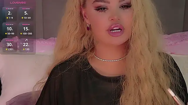 Snapshot of Marussia_luxury chatting on February 5, 9:25 am Marussia luxury online show from February 5, 9:25 am