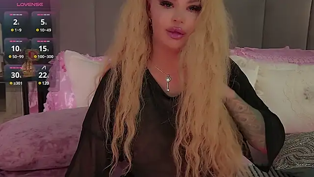 Snapshot of Marussia_luxury chatting on February 23, 7:33 am Marussia luxury online show from February 23, 7:33 am