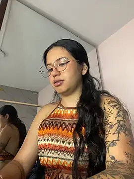 Snapshot of Rosita_forever_ chatting on June 17, 3:55 pm Rosita forever online show from June 17, 3:55 pm