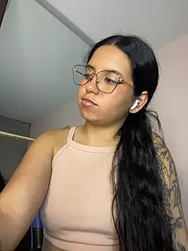 Snapshot of Rosita_forever_ chatting on June 21, 3:01 am Rosita forever online show from June 21, 3:01 am