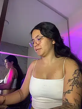 Rosita forever  online show from April 17, 9:50 pm