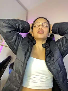 Rosita forever  online show from March 27, 8:26 am