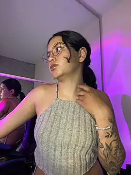 Rosita forever  online show from April 15, 8:20 pm