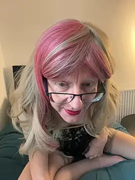 Valerie-4-U online show from February 9, 1:14 pm