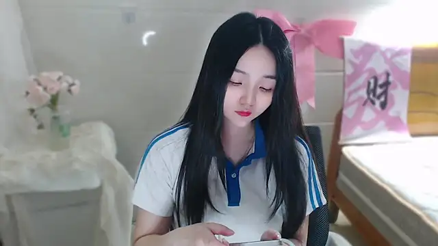 qiqi--- online show from April 23, 8:54 am