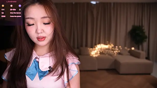 Amelyisthatyou online show from March 28, 4:35 am
