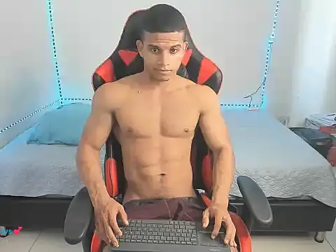 oliver thompsson7 online show from March 28, 8:10 pm