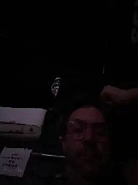 Johnny Bottoms online show from April 21, 3:46 am