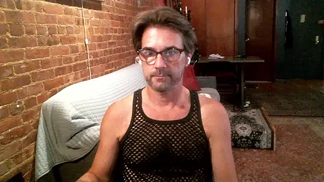Snapshot of Johnny_Bottoms chatting on September 27, 9:21 pm Johnny Bottoms online show from September 27, 9:21 pm