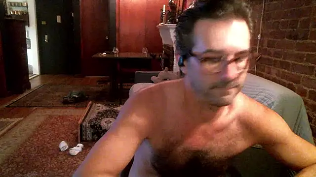 Snapshot of Johnny_Bottoms chatting on October 15, 10:51 pm Johnny Bottoms online show from October 15, 10:51 pm