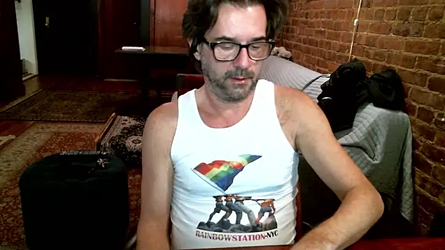 Johnny Bottoms online show from January 10, 3:40 pm