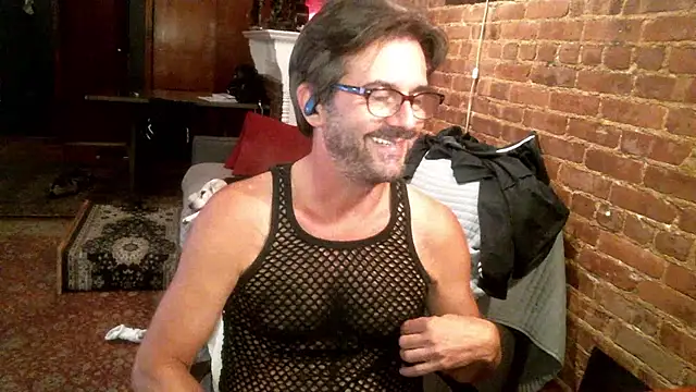 Snapshot of Johnny_Bottoms chatting on October 1, 11:08 pm Johnny Bottoms online show from October 1, 11:08 pm