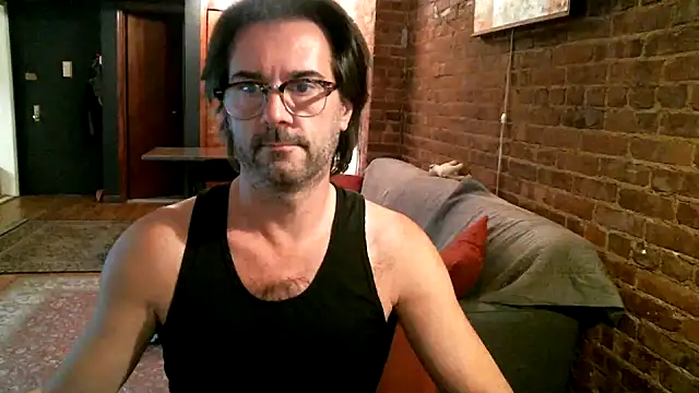 Snapshot of Johnny_Bottoms chatting on December 20, 6:56 pm Johnny Bottoms online show from December 20, 6:56 pm
