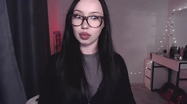 Snapshot of MoranaMissGod chatting on December 27, 9:43 pm MoranaMissGod online show from December 27, 9:43 pm