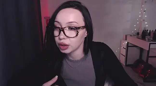 Snapshot of MoranaMissGod chatting on December 28, 12:47 am MoranaMissGod online show from December 28, 12:47 am
