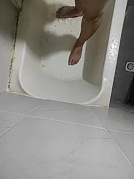 DTuannHallT online show from December 20, 2:25 am