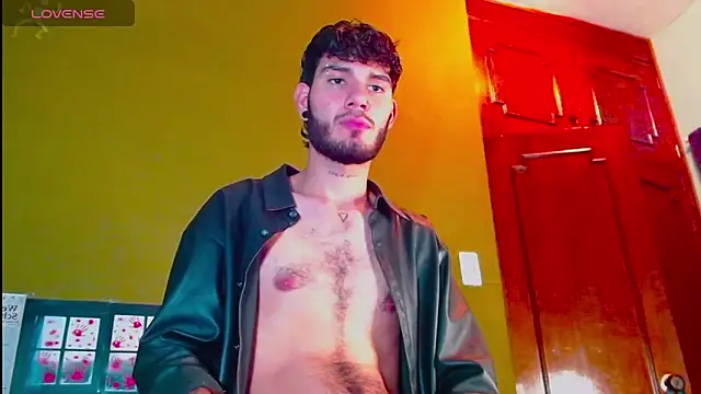 gato444  online show from January 3, 12:00 am