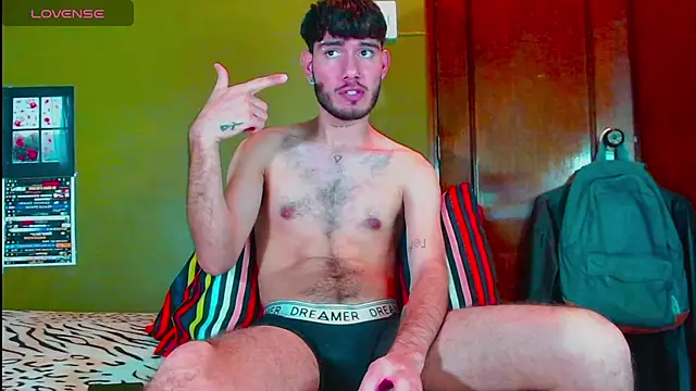 gato444  online show from January 28, 8:47 pm