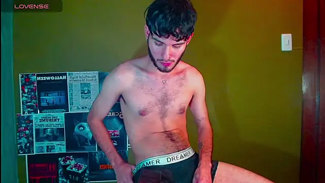 gato444  online show from January 4, 7:45 am