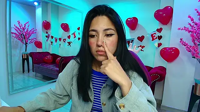 Leia queens online show from February 14, 2:23 pm