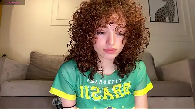 LilianGrindle online show from June 11, 7:33 pm