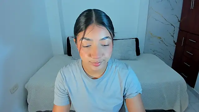 Snapshot of martina_roldam chatting on June 30, 1:05 am martina roldam online show from June 30, 1:05 am